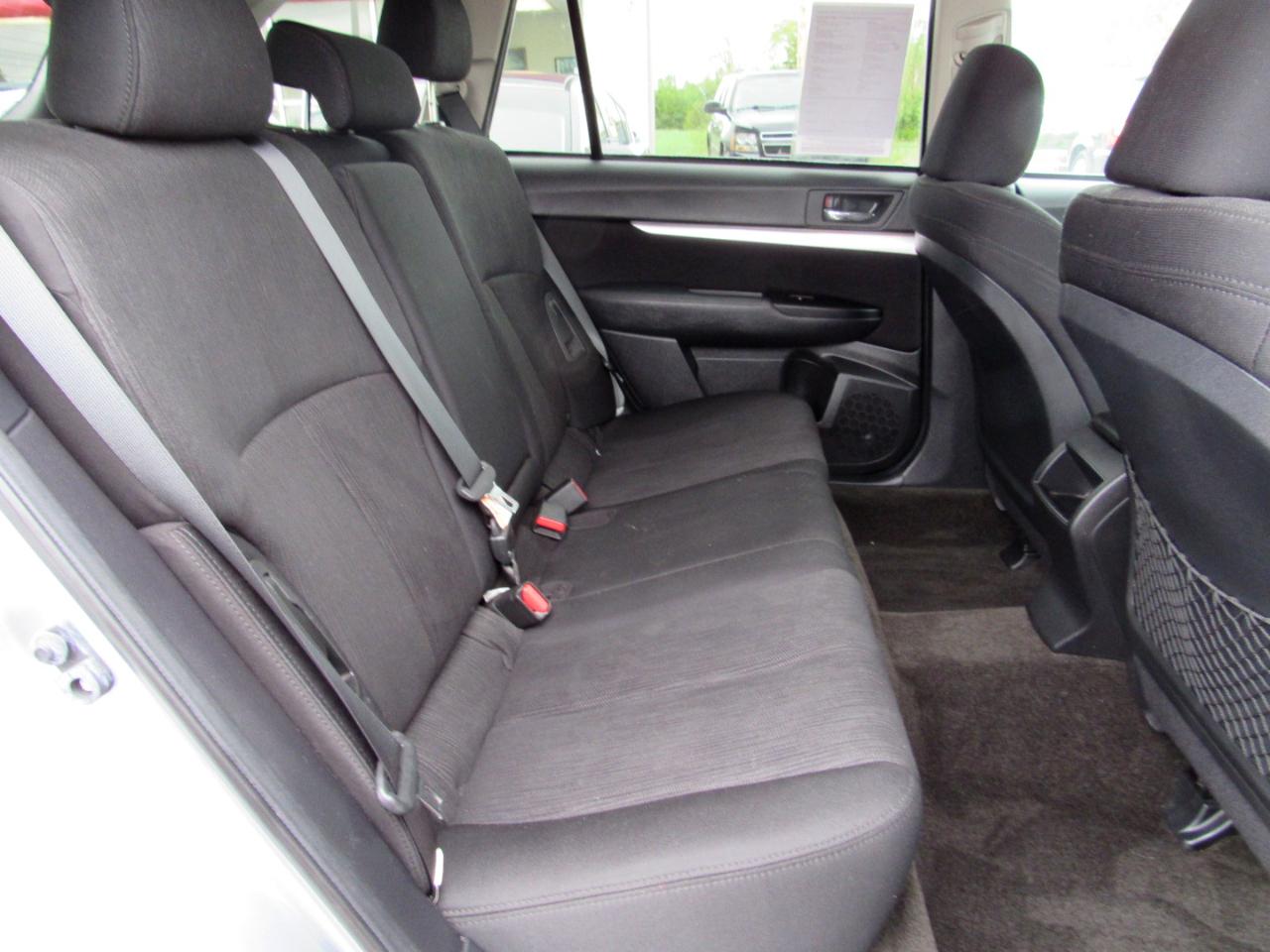 Subaru Outback 4dr Wgn H4 Auto 2.5i Premium 2014