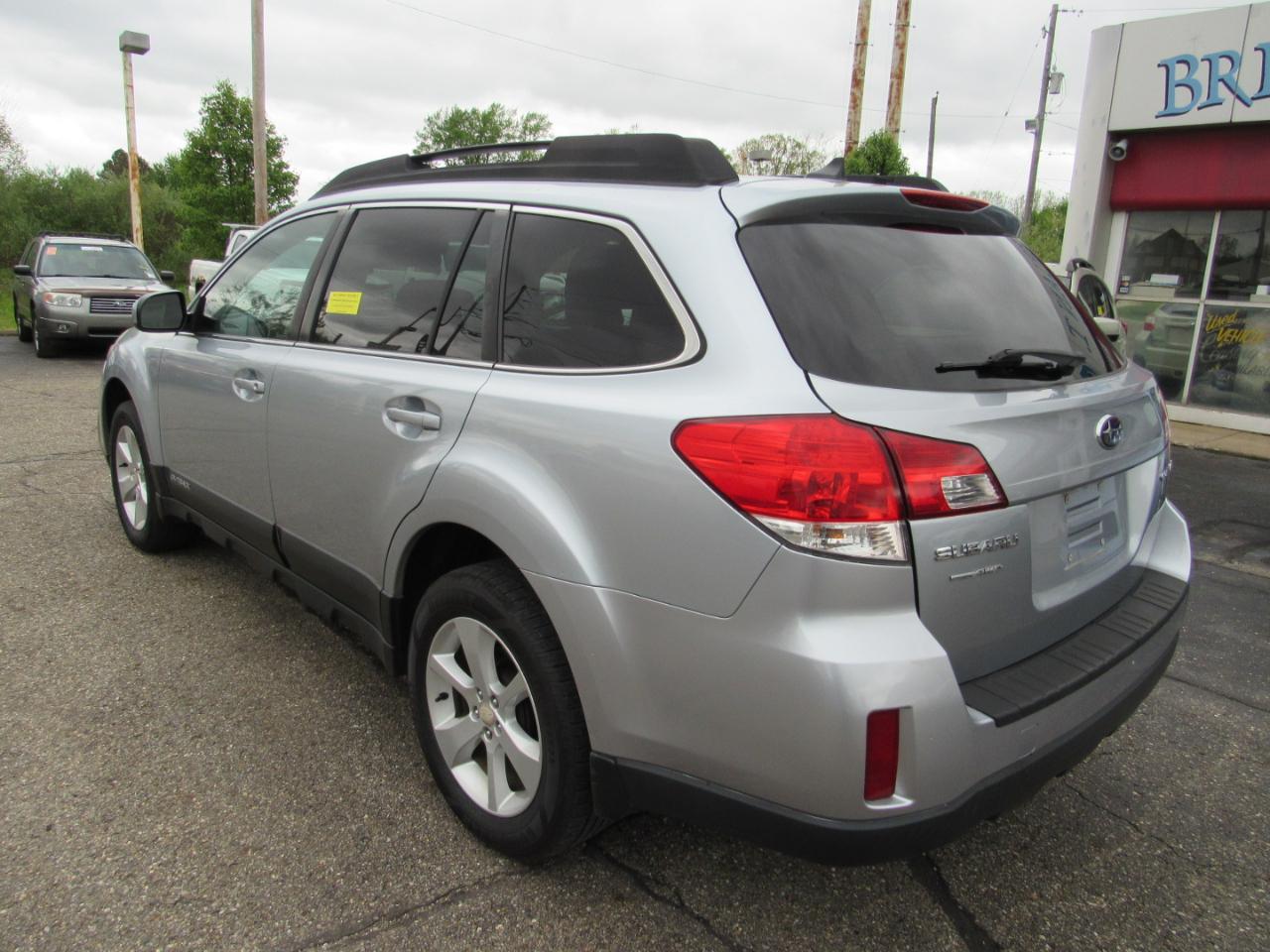 Subaru Outback 4dr Wgn H4 Auto 2.5i Premium 2014