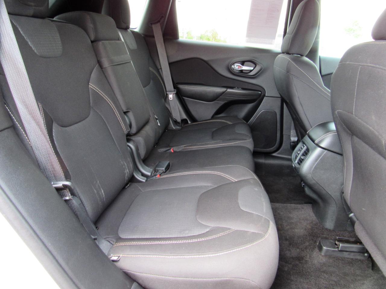 Jeep Cherokee 4WD 4dr Latitude 2015