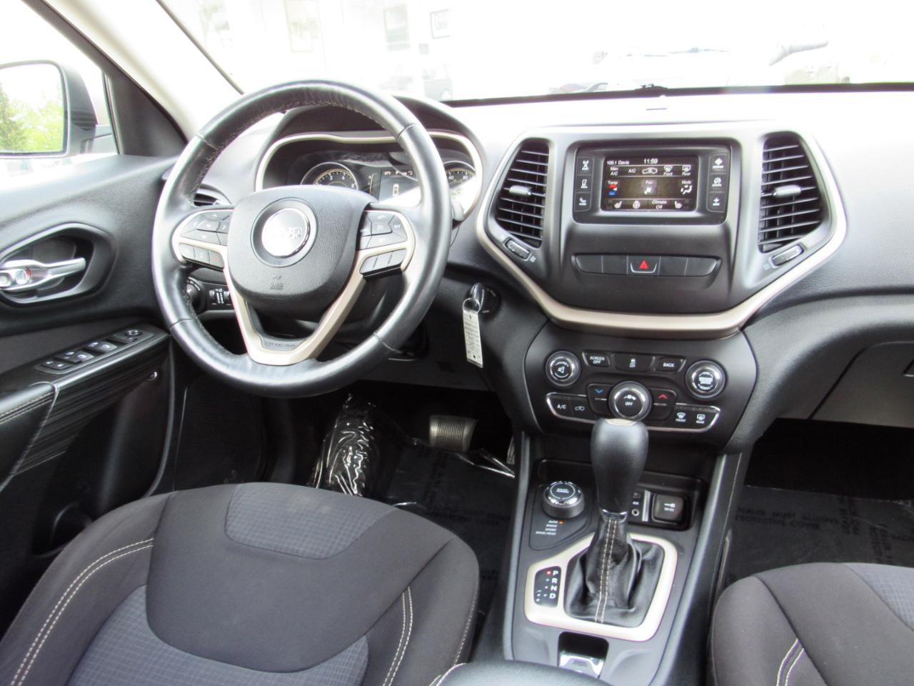 Jeep Cherokee 4WD 4dr Latitude 2015