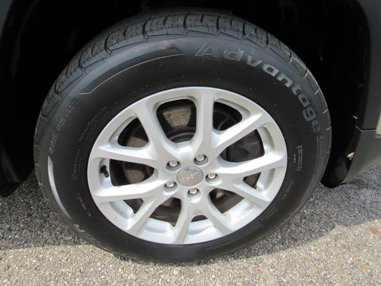 Jeep Cherokee 4WD 4dr Latitude 2015