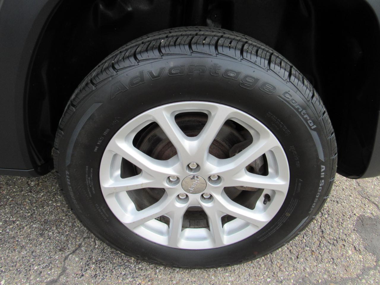 Jeep Cherokee 4WD 4dr Latitude 2015