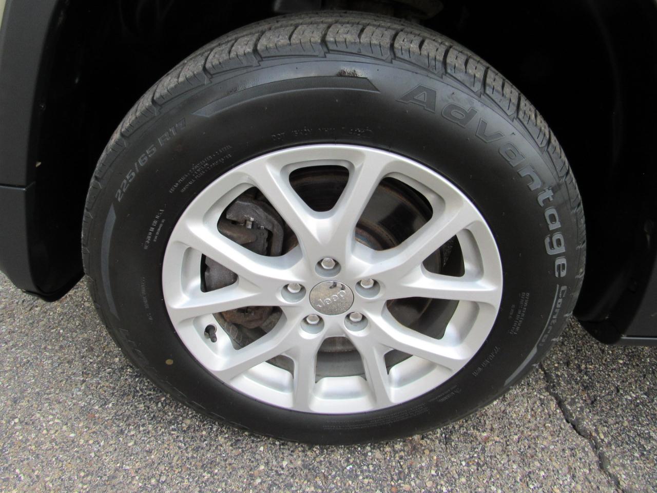 Jeep Cherokee 4WD 4dr Latitude 2015
