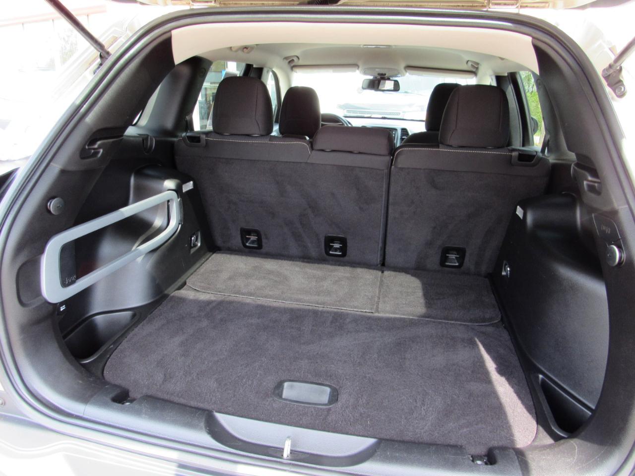 Jeep Cherokee 4WD 4dr Latitude 2015