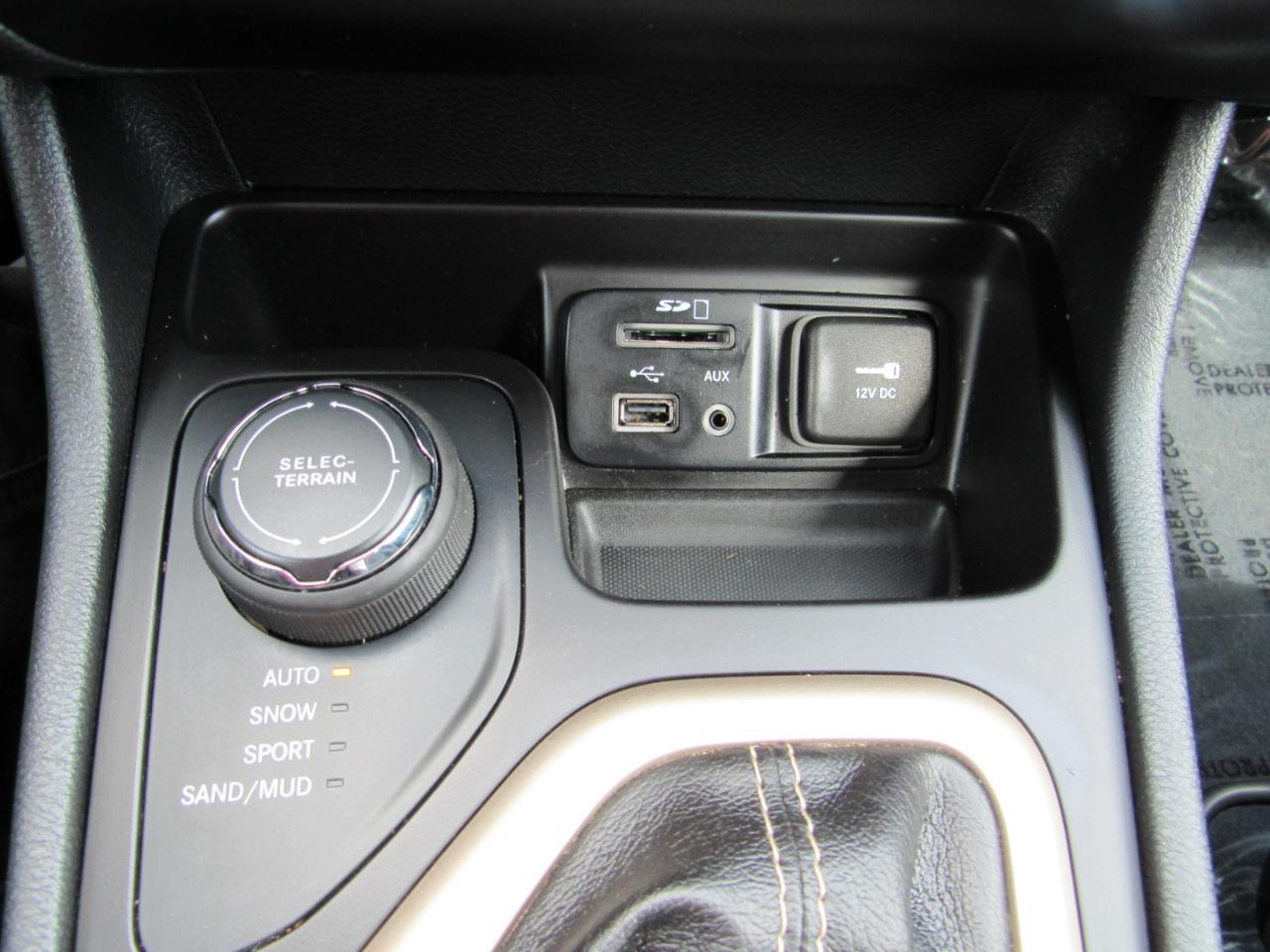 Jeep Cherokee 4WD 4dr Latitude 2015
