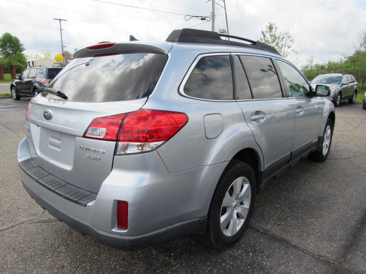 Subaru Outback 4dr Wgn H6 Auto 3.6R Limited 2012