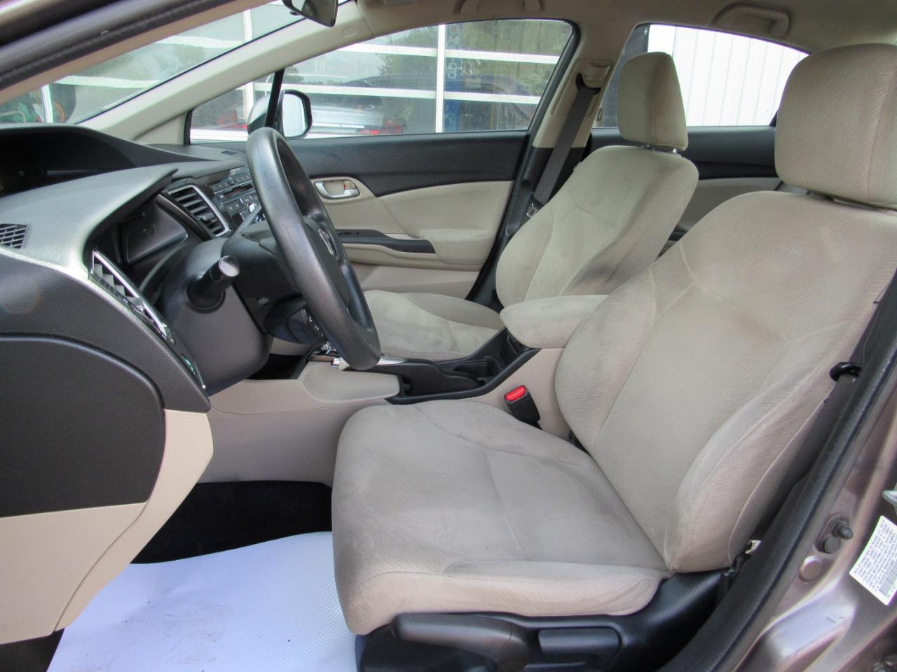 Honda Civic Sdn 4dr Auto LX 2013