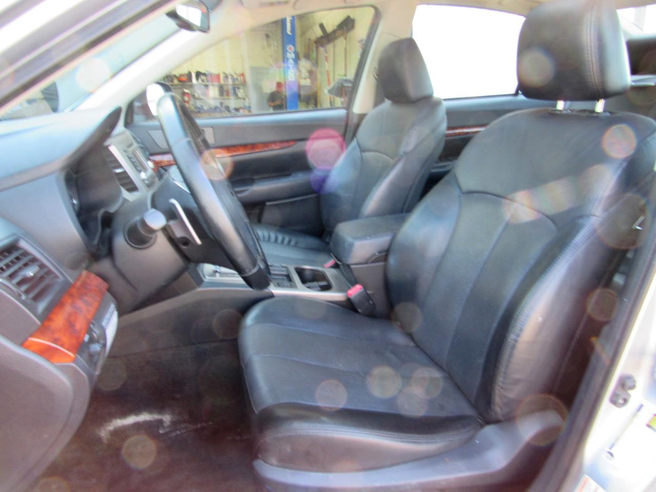 Subaru Legacy 4dr Sdn H4 Auto 2.5i Limited 2012