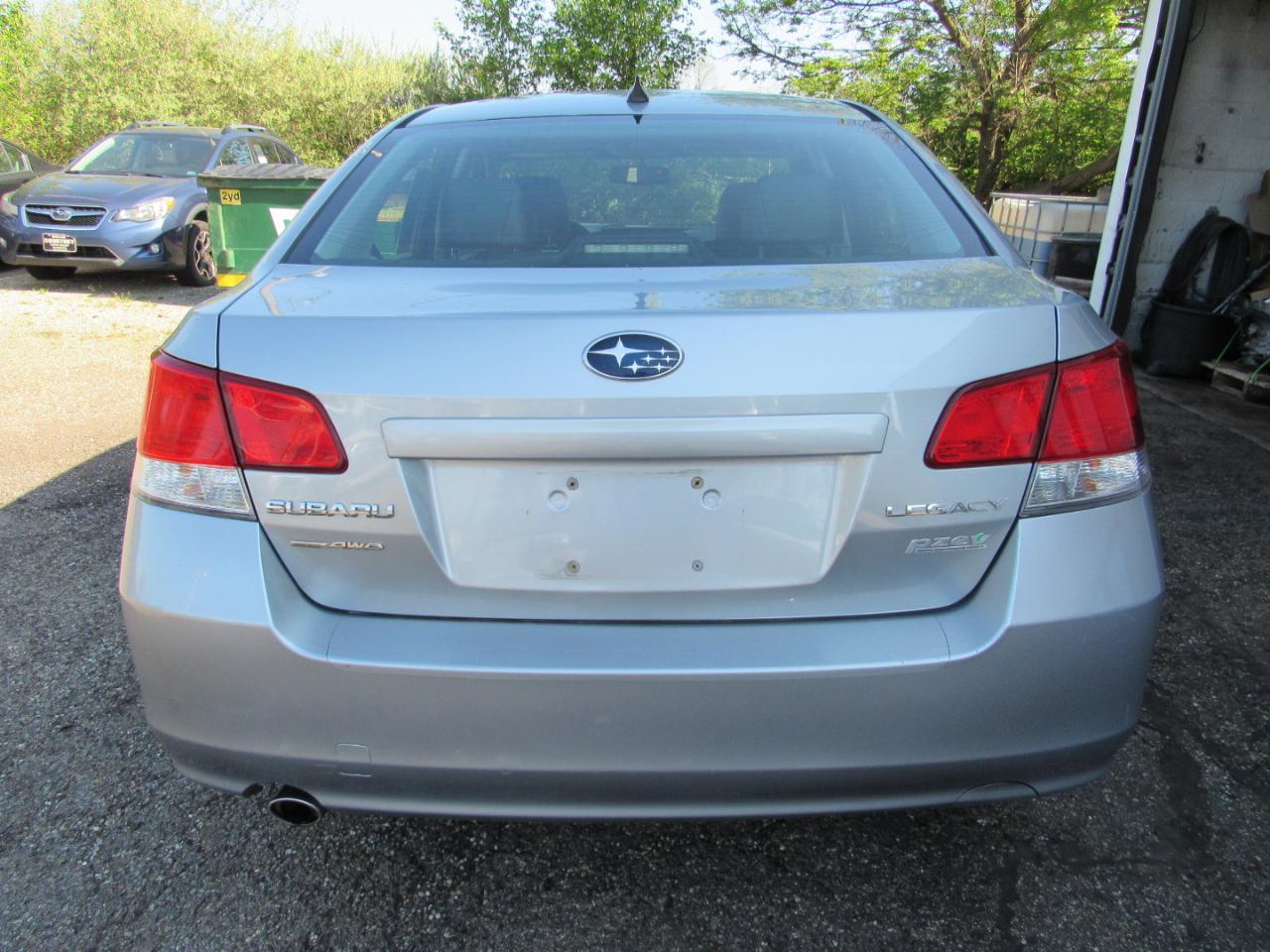 Subaru Legacy 4dr Sdn H4 Auto 2.5i Limited 2012