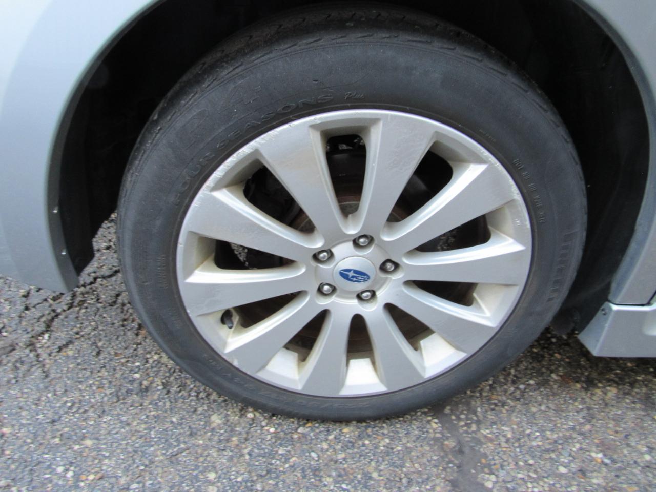 Subaru Legacy 4dr Sdn H4 Auto 2.5i Limited 2012