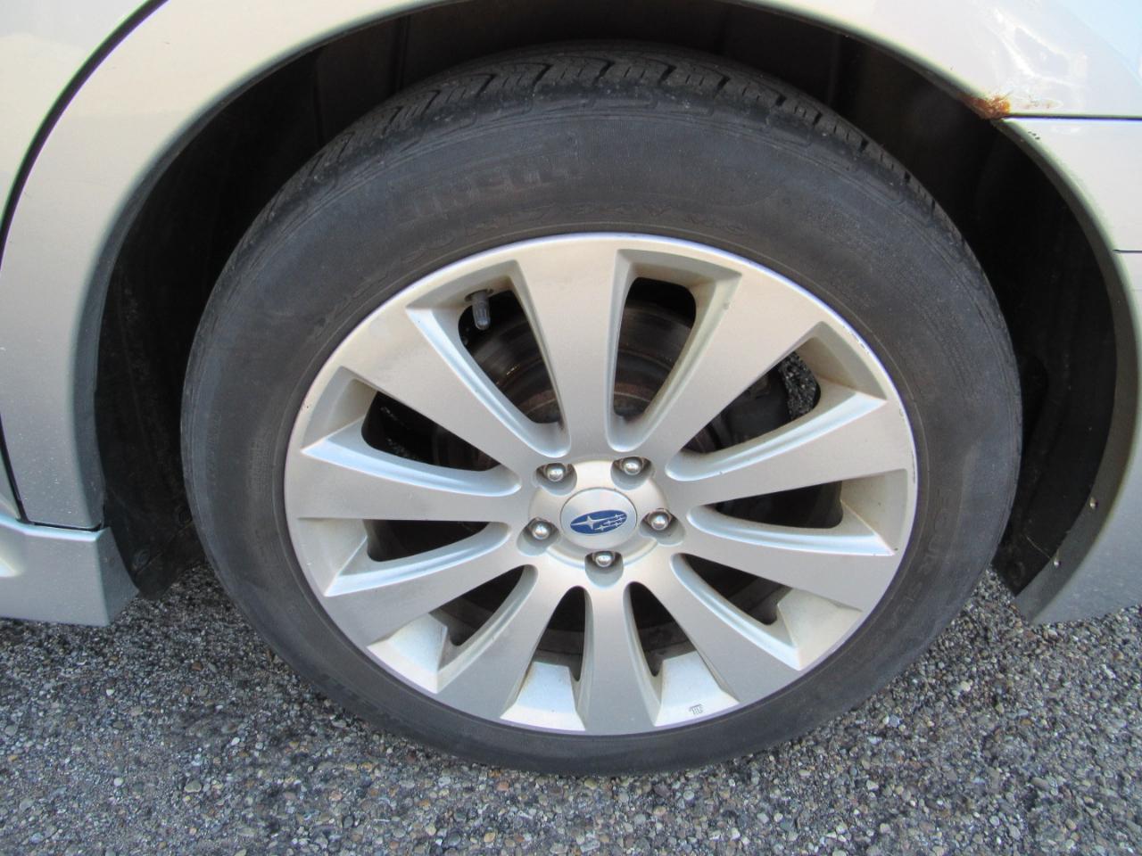 Subaru Legacy 4dr Sdn H4 Auto 2.5i Limited 2012