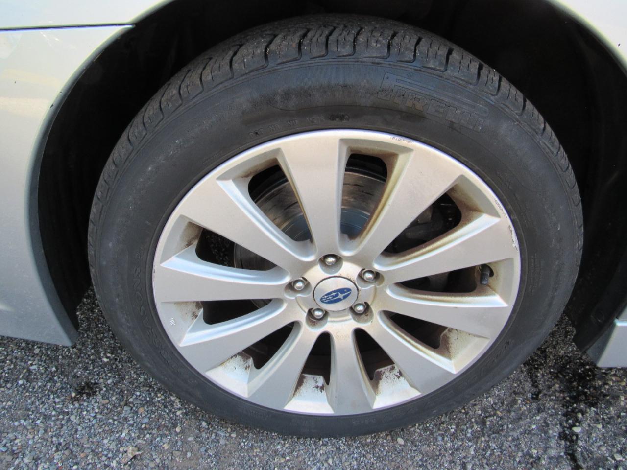 Subaru Legacy 4dr Sdn H4 Auto 2.5i Limited 2012
