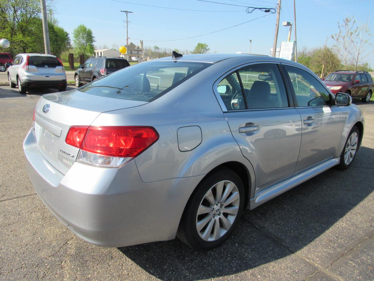 Subaru Legacy 4dr Sdn H4 Auto 2.5i Limited 2012