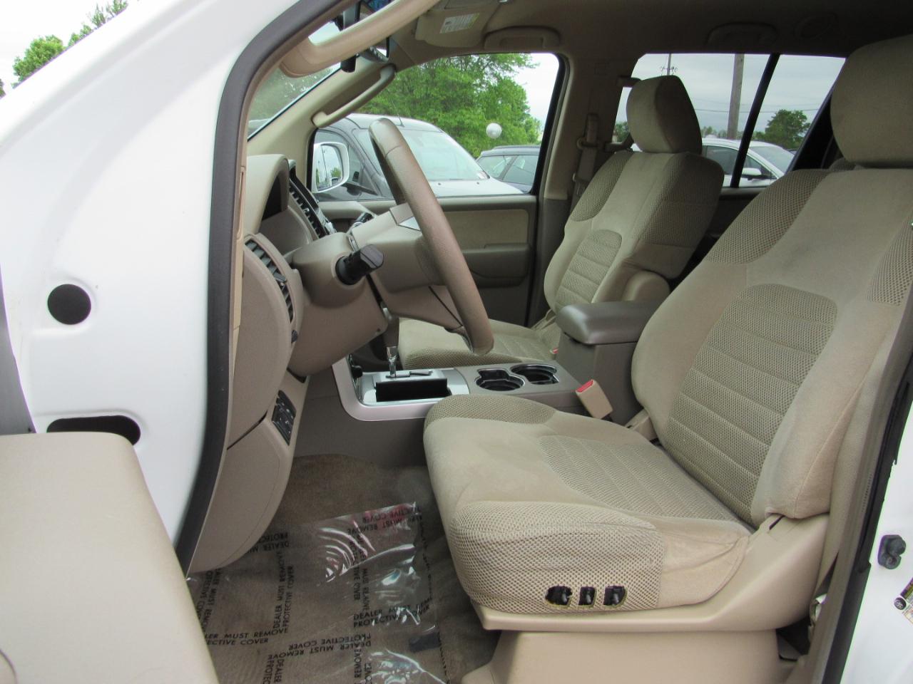 Nissan Pathfinder 4WD 4dr V6 SV 2011