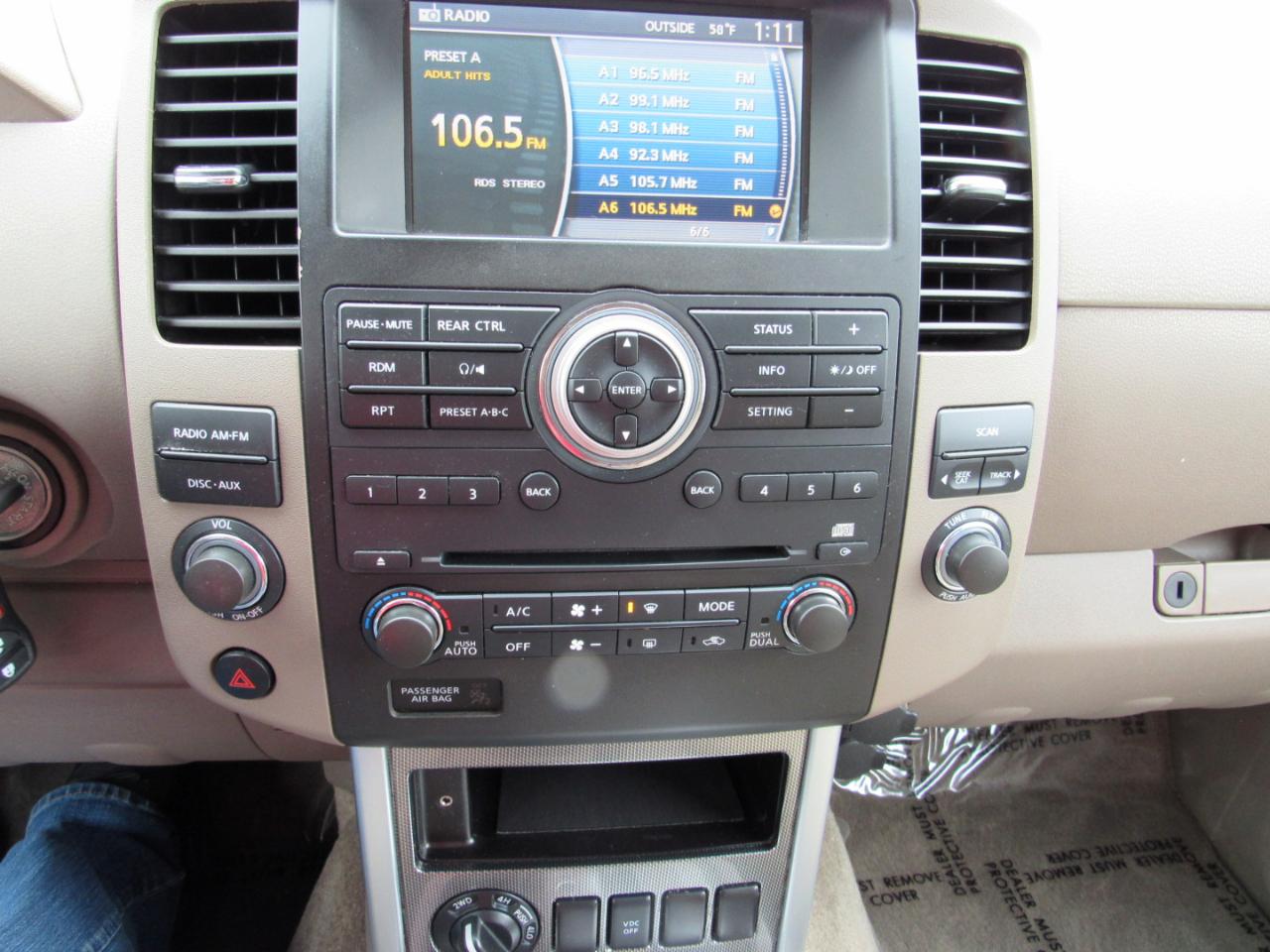 Nissan Pathfinder 4WD 4dr V6 SV 2011