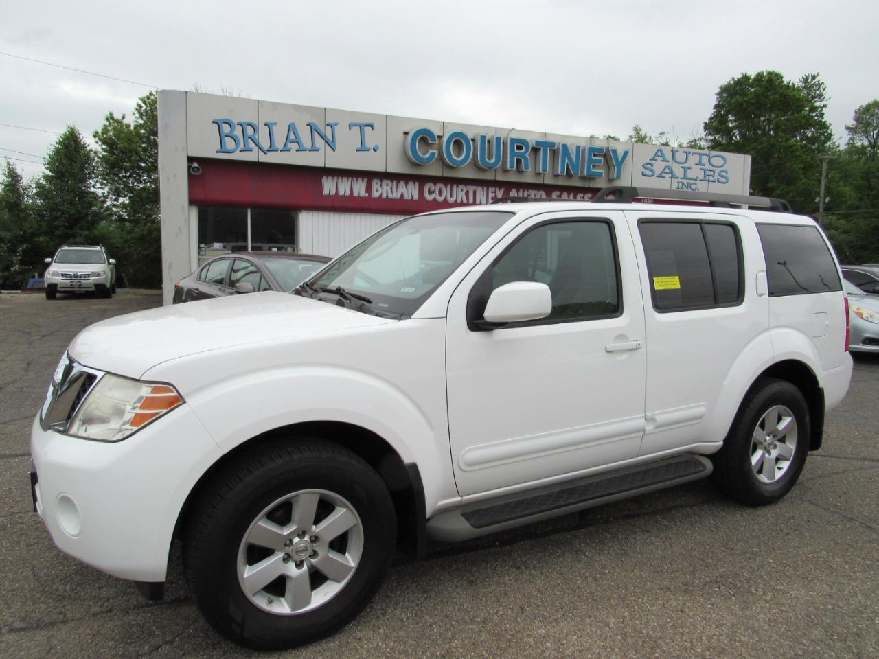 Nissan Pathfinder 4WD 4dr V6 SV 2011