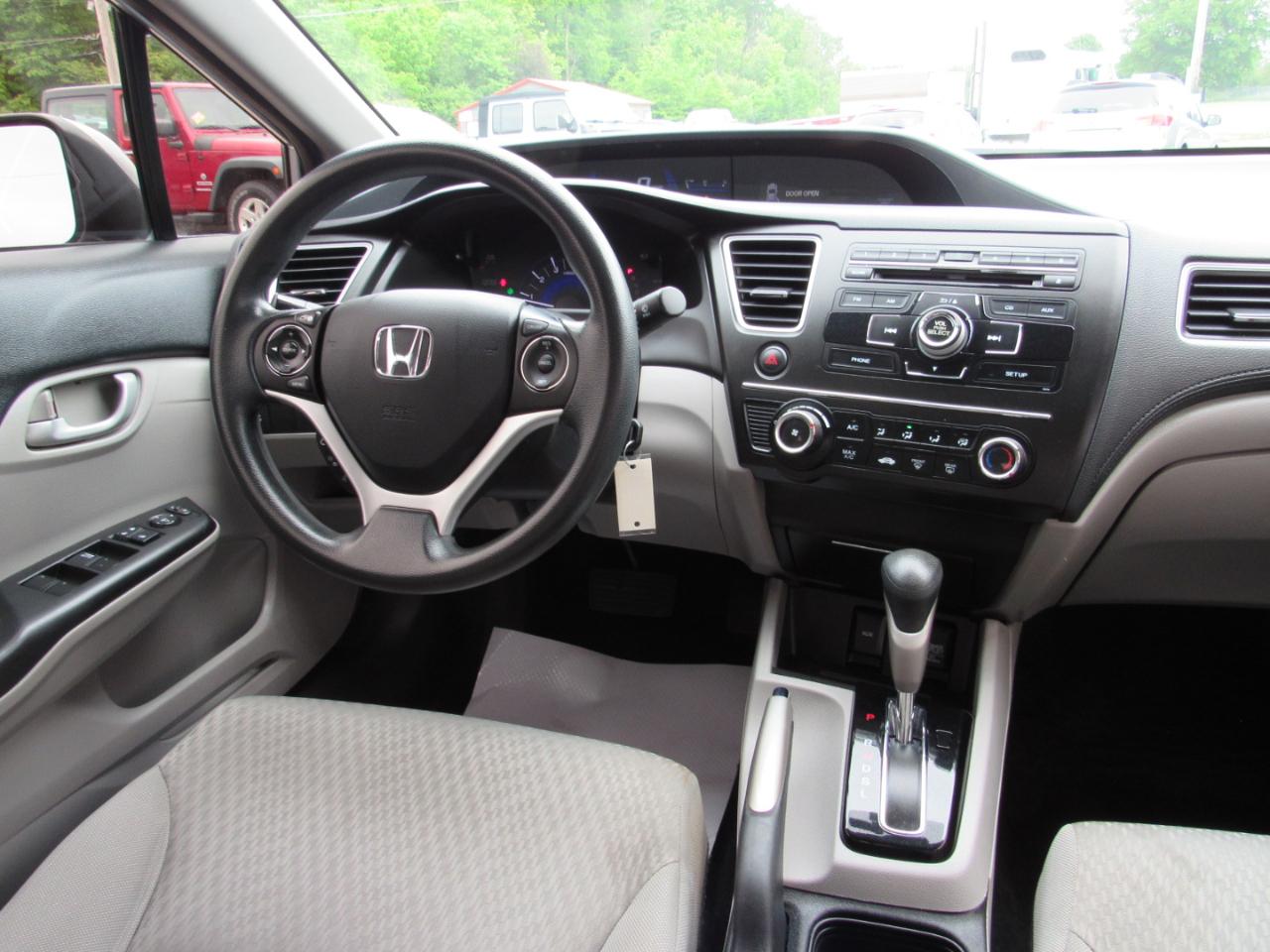 Honda Civic Sedan 4dr CVT LX 2015