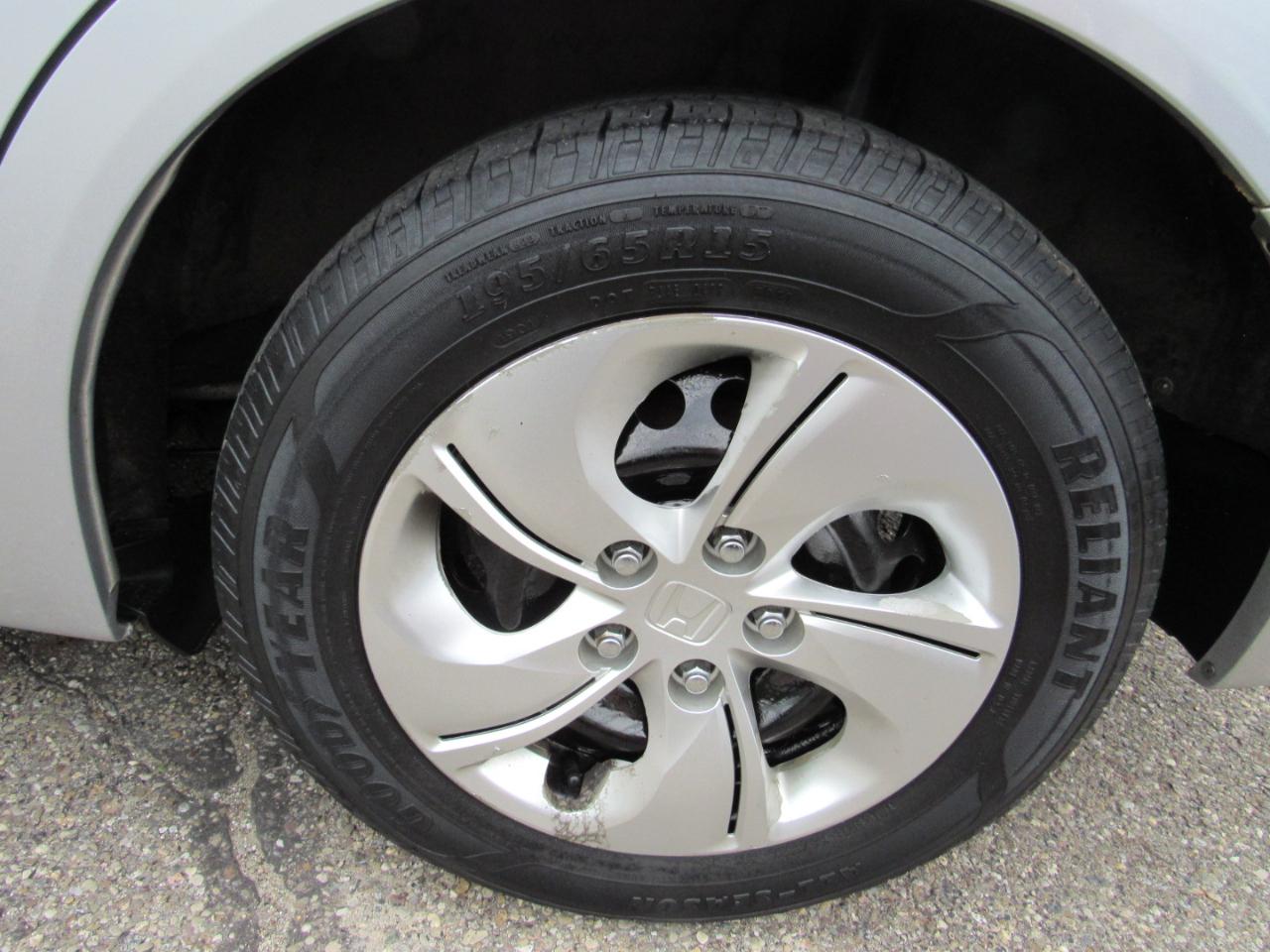 Honda Civic Sedan 4dr CVT LX 2015