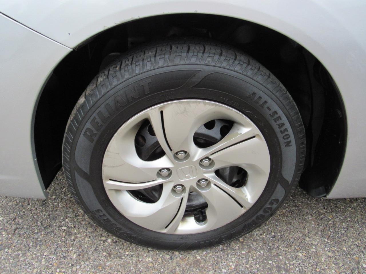 Honda Civic Sedan 4dr CVT LX 2015