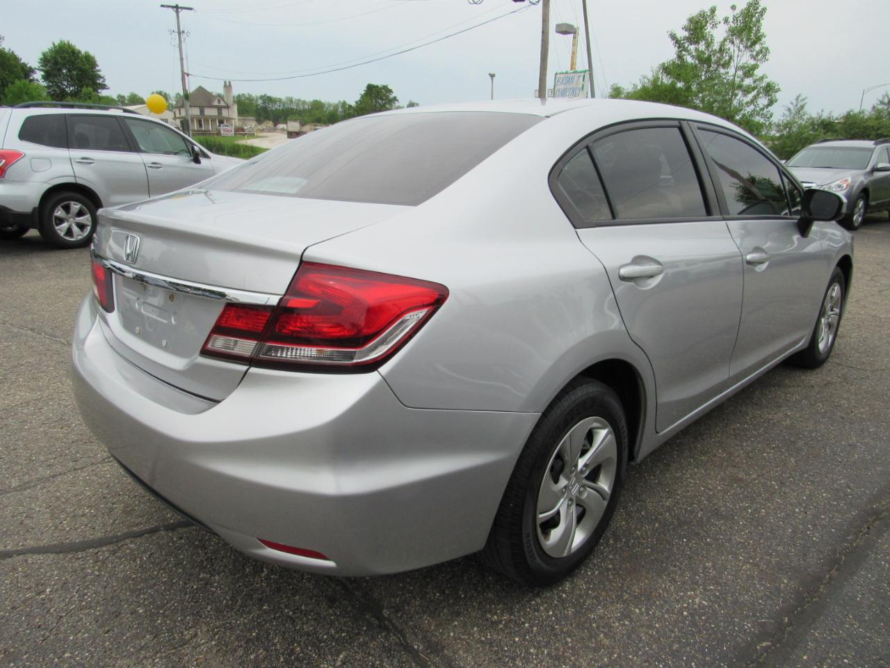 Honda Civic Sedan 4dr CVT LX 2015