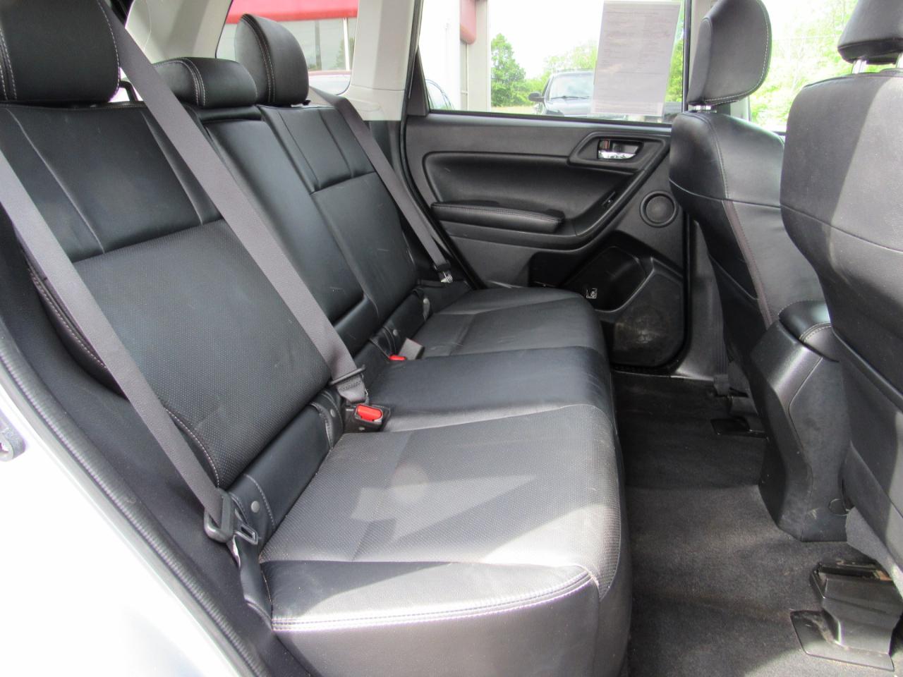 Subaru Forester 4dr Auto 2.5i Touring PZEV 2014