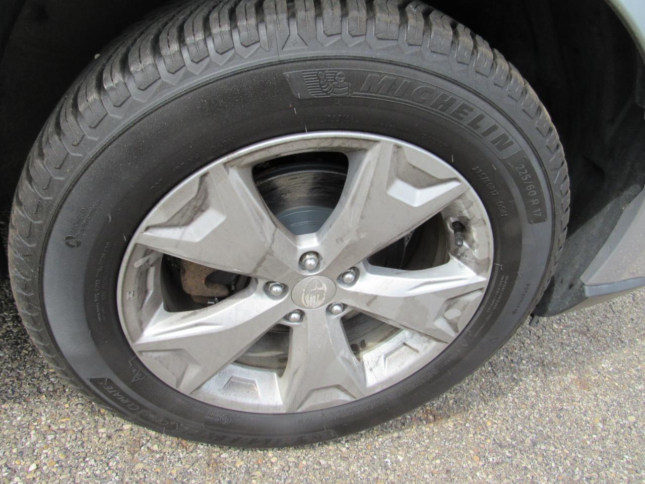 Subaru Forester 4dr Auto 2.5i Touring PZEV 2014