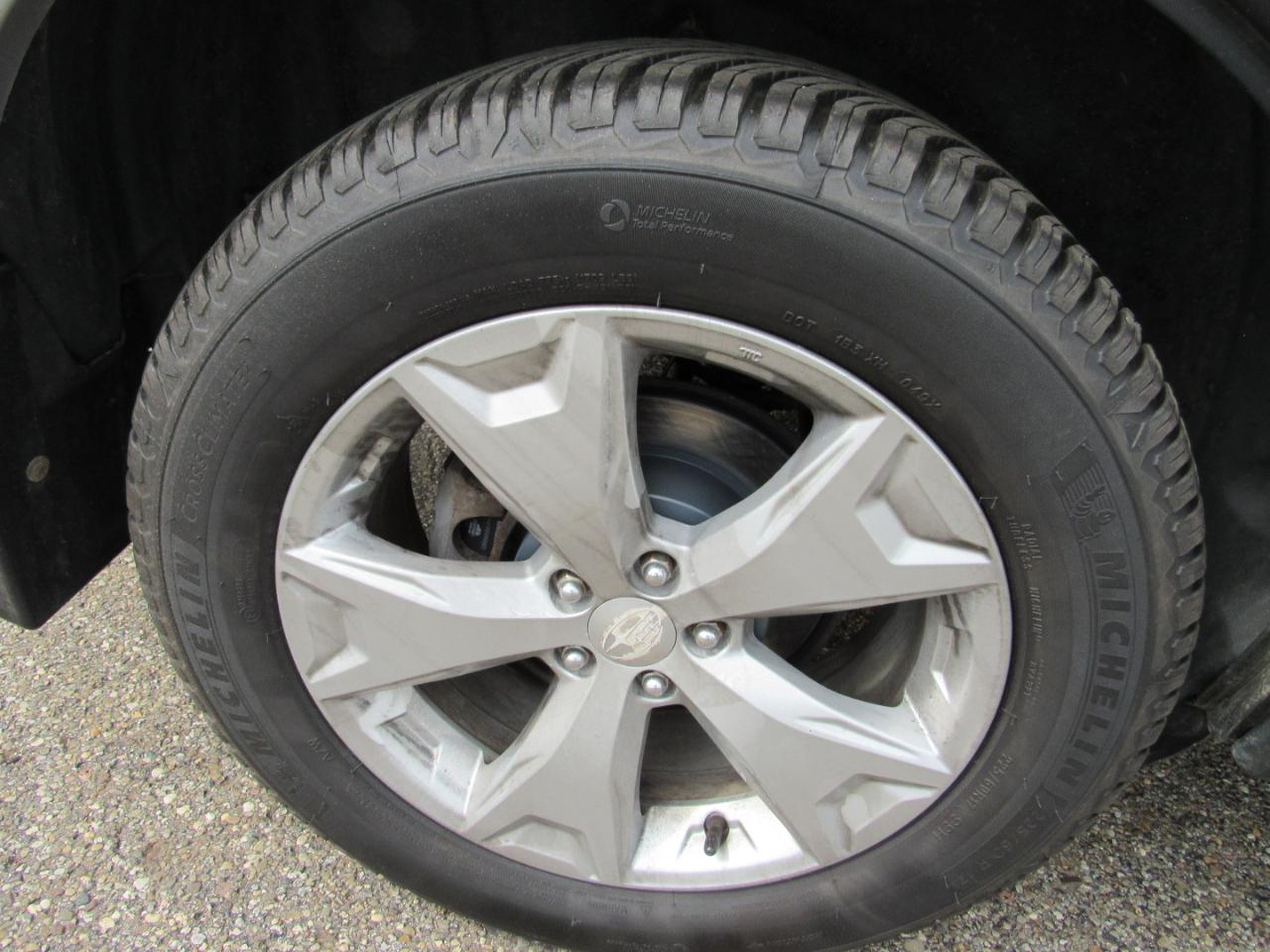 Subaru Forester 4dr Auto 2.5i Touring PZEV 2014