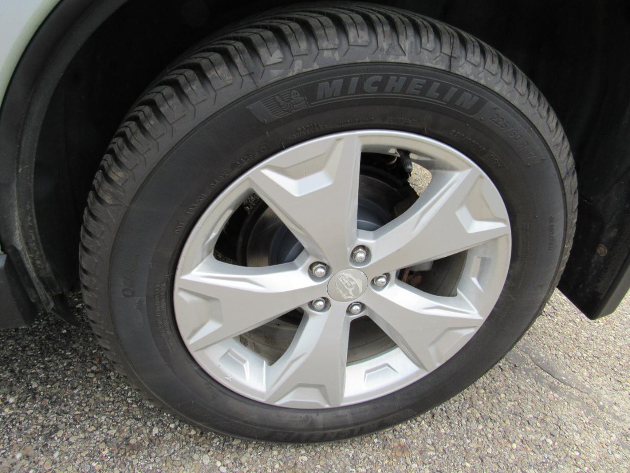 Subaru Forester 4dr Auto 2.5i Touring PZEV 2014