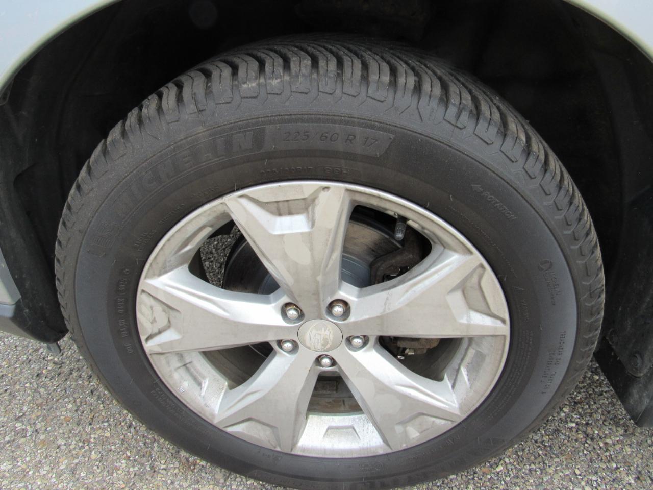 Subaru Forester 4dr Auto 2.5i Touring PZEV 2014