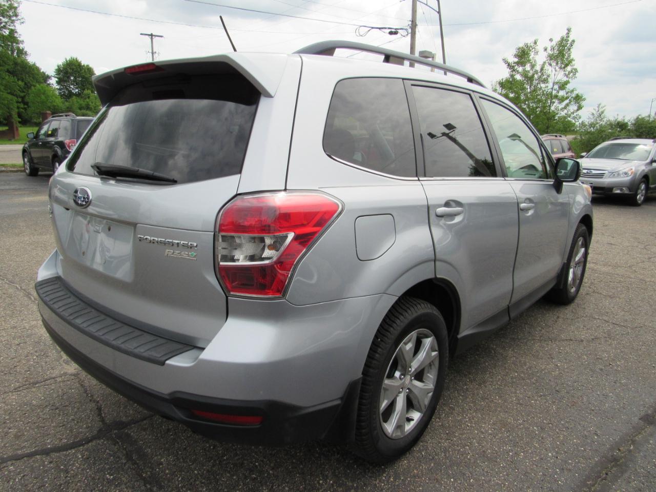 Subaru Forester 4dr Auto 2.5i Touring PZEV 2014