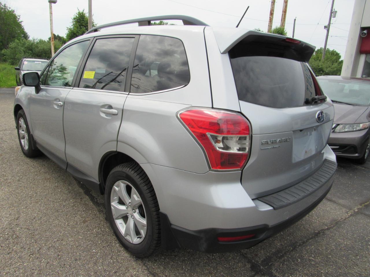 Subaru Forester 4dr Auto 2.5i Touring PZEV 2014