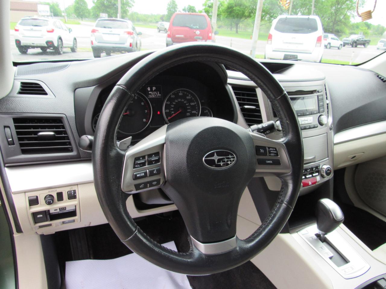 Subaru Outback 4dr Wgn H4 Auto 2.5i Premium 2013