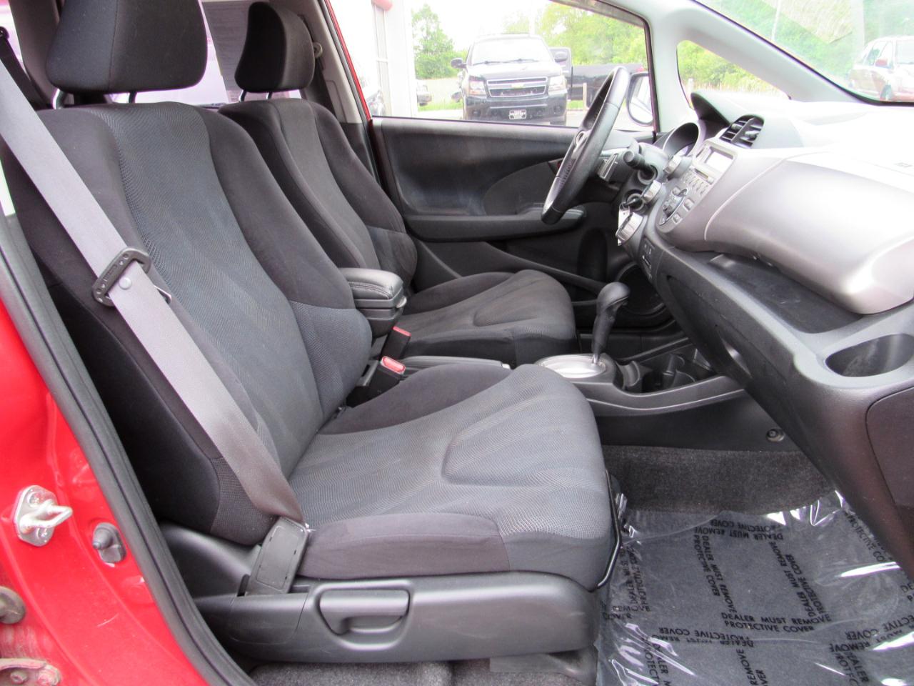 Honda Fit 5dr HB Auto Sport 2011