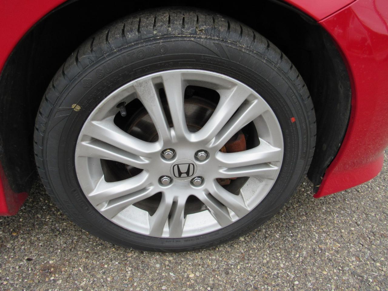 Honda Fit 5dr HB Auto Sport 2011