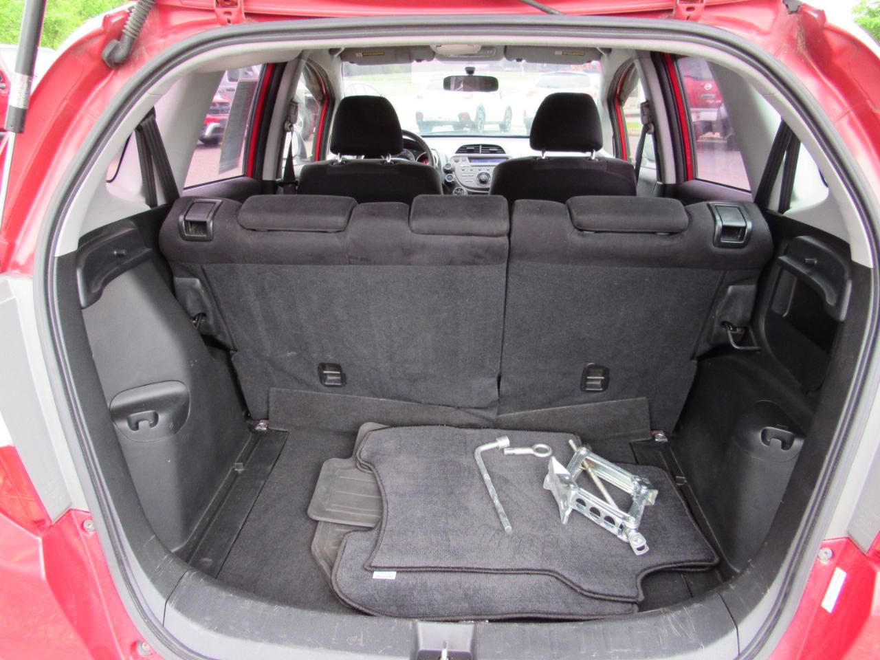 Honda Fit 5dr HB Auto Sport 2011