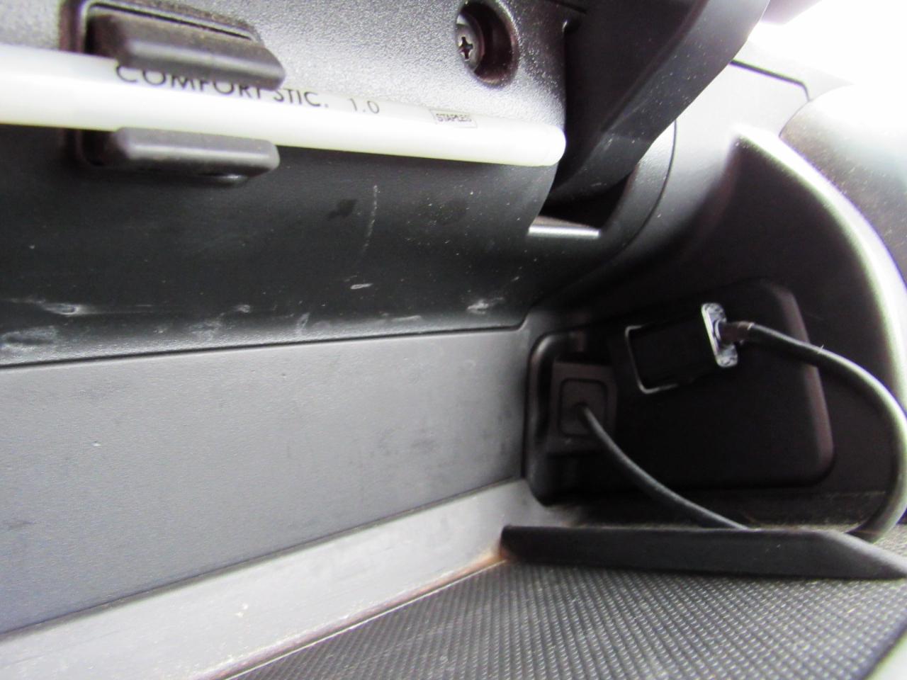 Honda Fit 5dr HB Auto Sport 2011