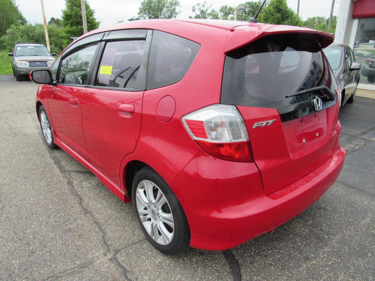 Honda Fit 5dr HB Auto Sport 2011
