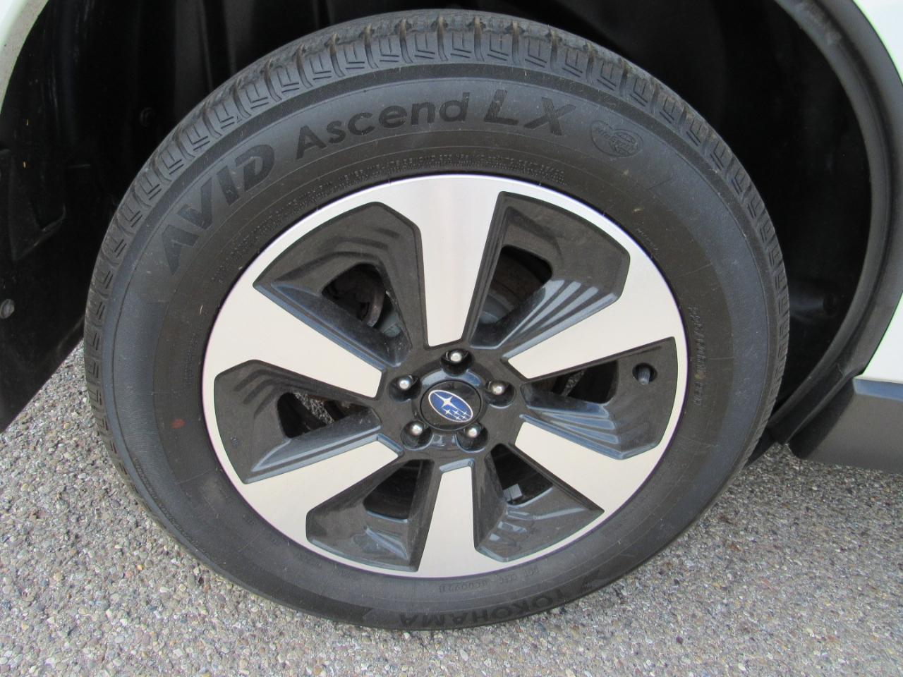 Subaru Forester 2.5i Limited CVT 2017