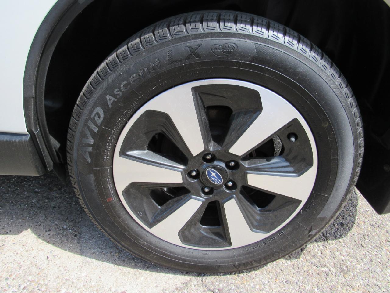 Subaru Forester 2.5i Limited CVT 2017