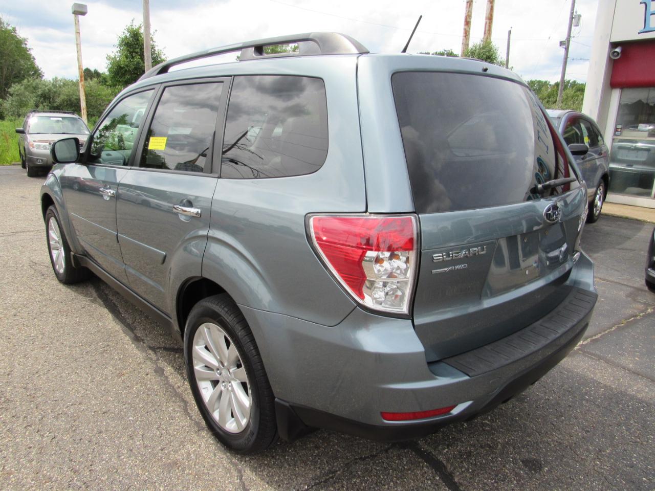 Subaru Forester 4dr Auto 2.5X Limited 2013