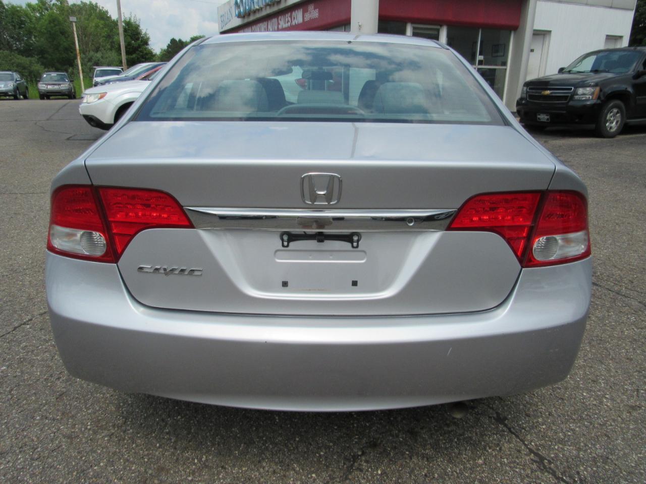 Honda Civic Sdn 4dr Auto LX 2011