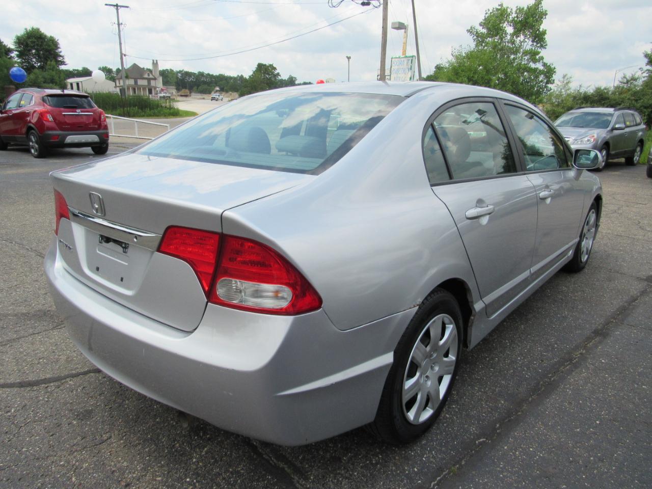 Honda Civic Sdn 4dr Auto LX 2011