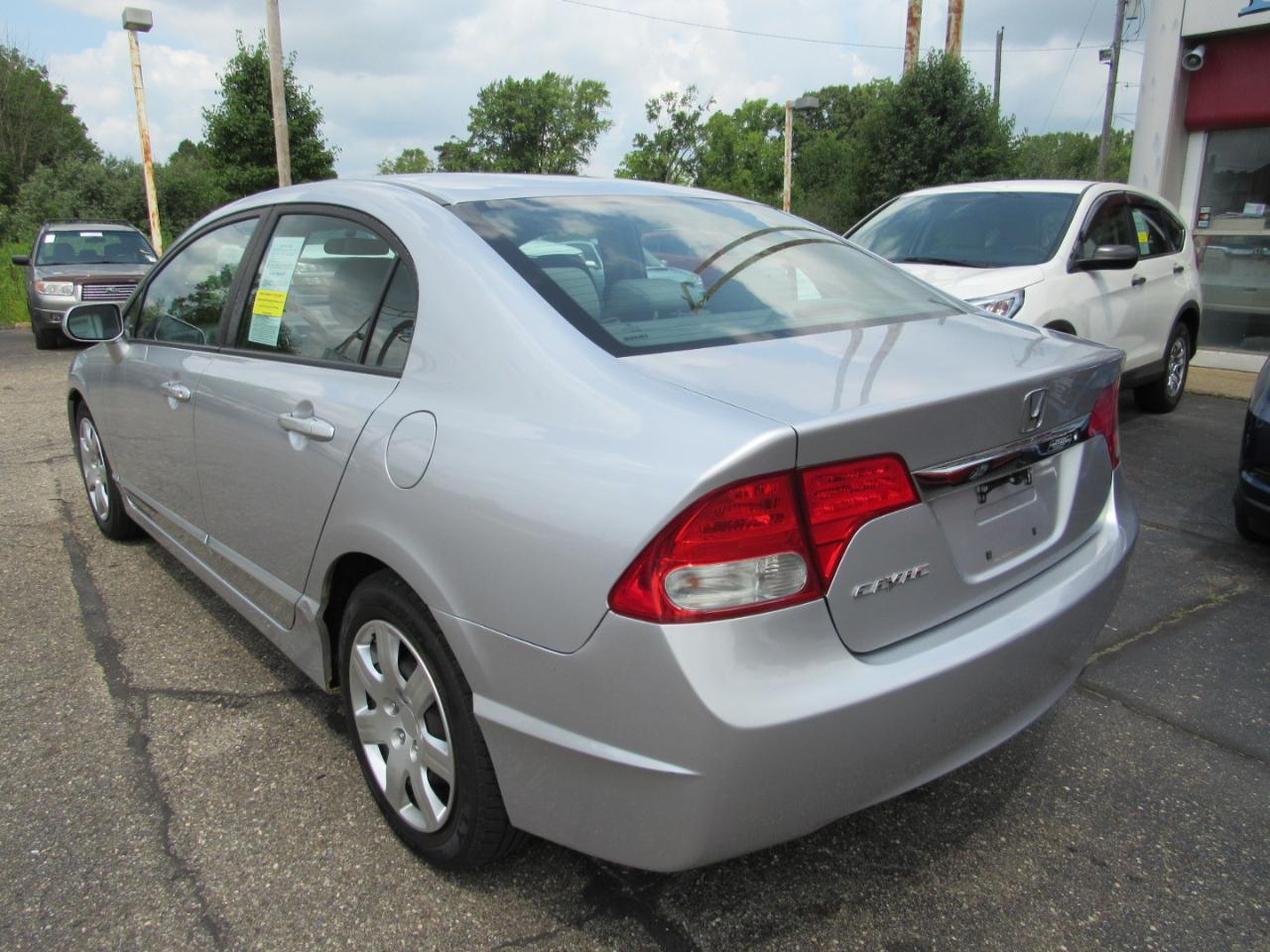 Honda Civic Sdn 4dr Auto LX 2011