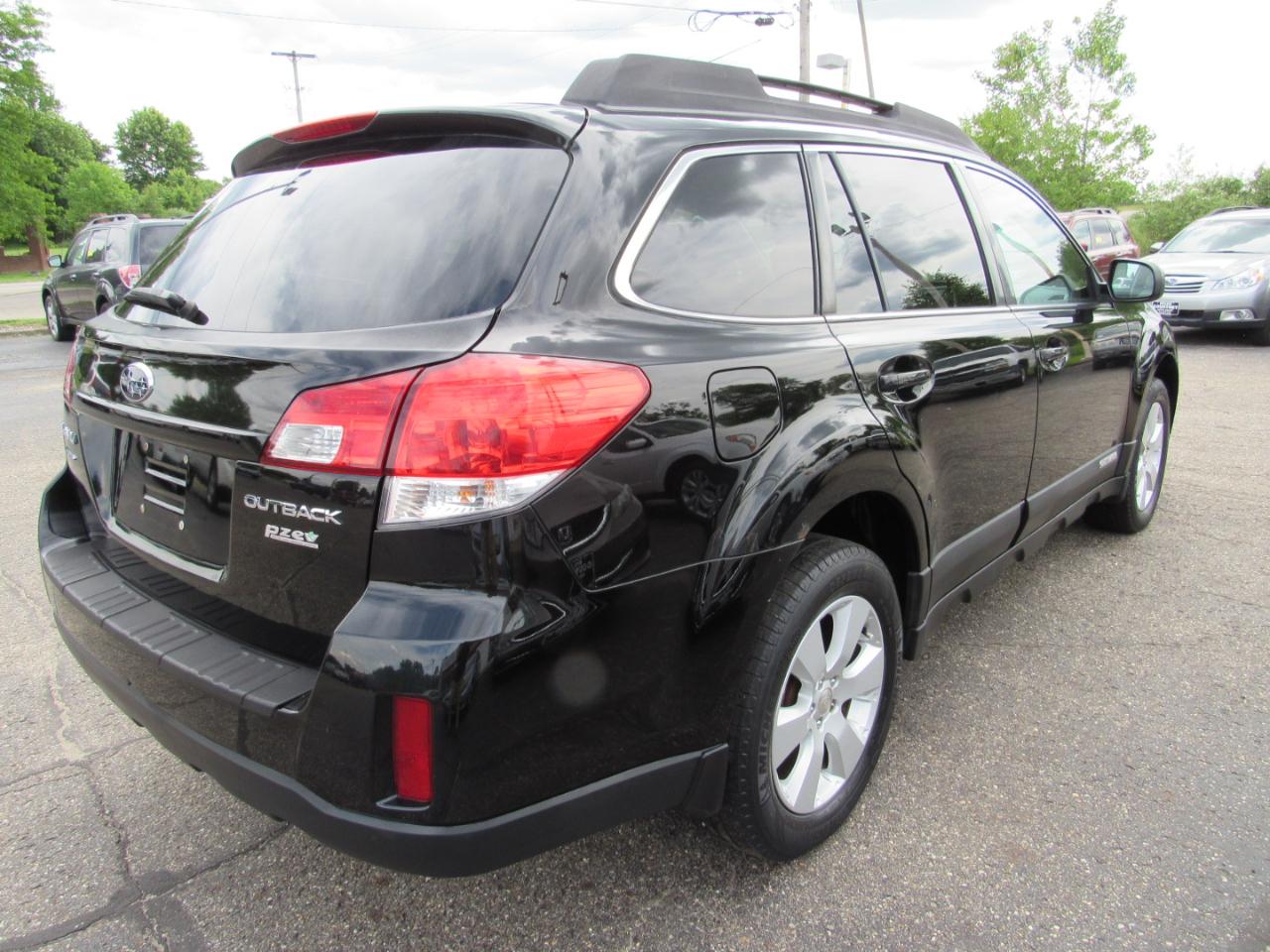 Subaru Outback 4dr Wgn H4 Auto 2.5i Prem 2011