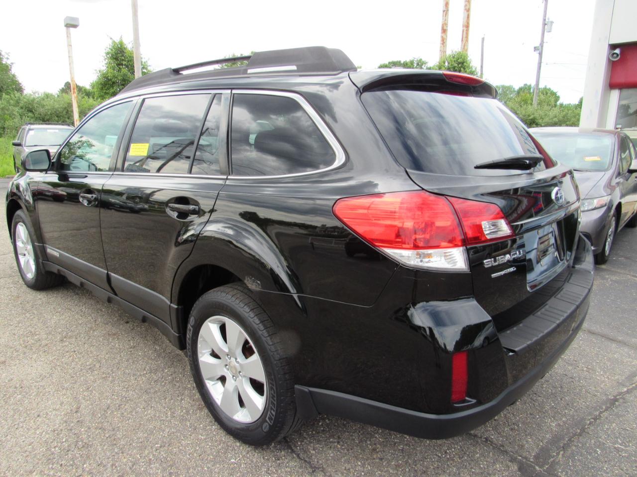 Subaru Outback 4dr Wgn H4 Auto 2.5i Prem 2011