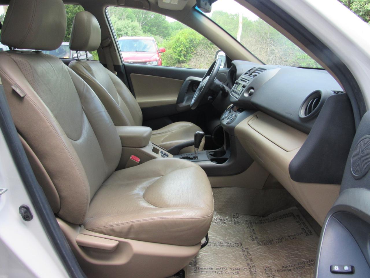 Toyota RAV4 4WD 4dr I4 Limited (Natl) 2012