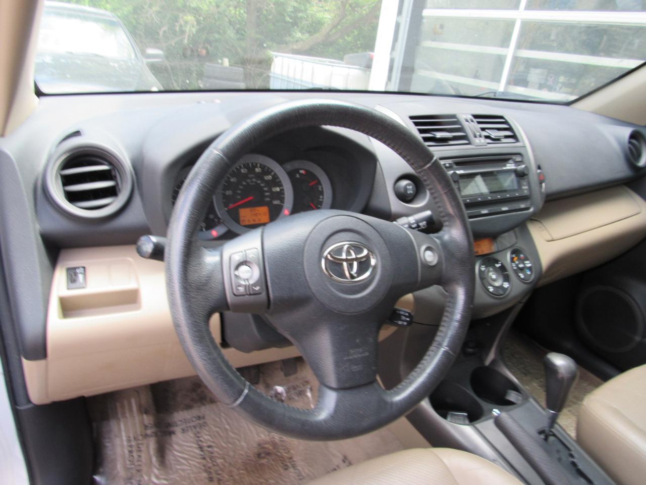 Toyota RAV4 4WD 4dr I4 Limited (Natl) 2012