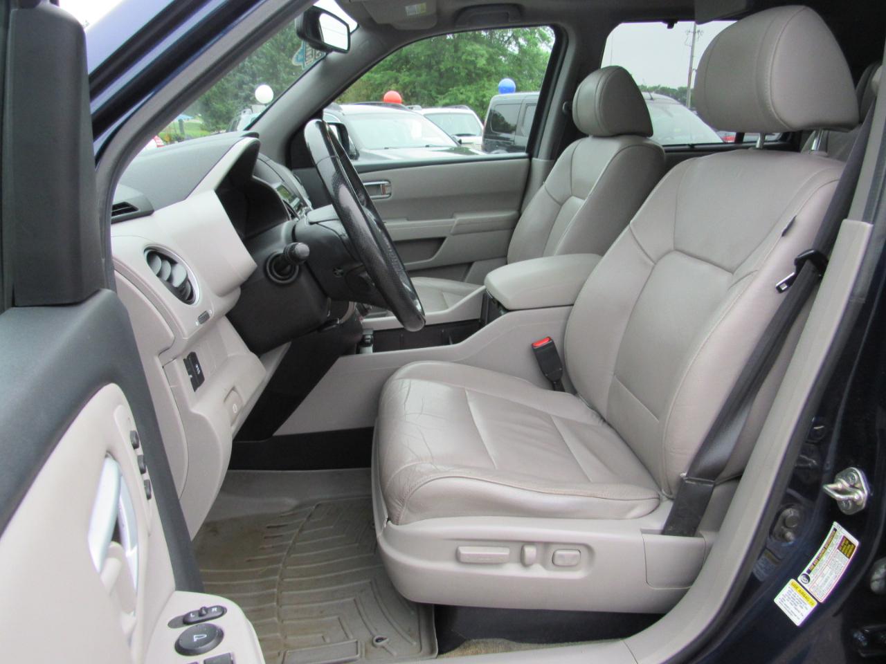 Honda Pilot 4WD 4dr Touring w/RES & Navi 2014
