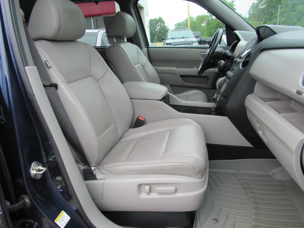 Honda Pilot 4WD 4dr Touring w/RES & Navi 2014