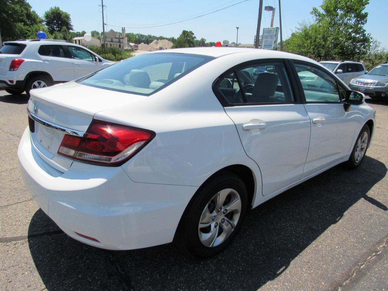 Honda Civic Sedan 4dr CVT LX 2015